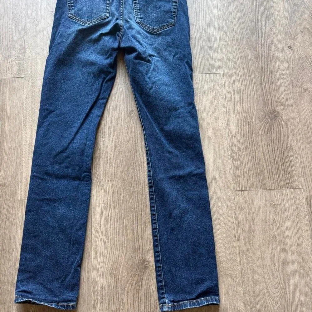Amazon Essentials Slim Jeans 29x34 Dark Wash Stretch Denim Pants